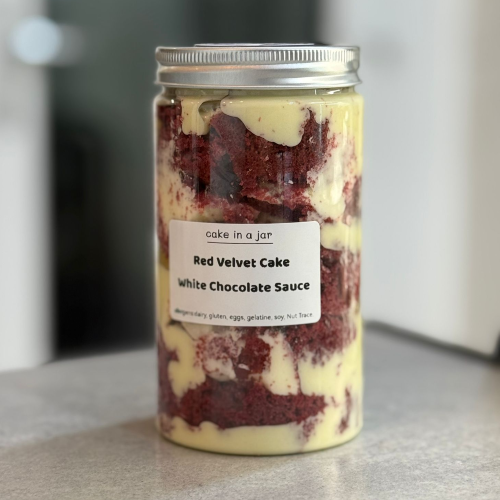 Red Velvet Cake & White Chocolate Sauce In A Jar 